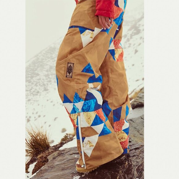 FP Movement Free People Care On The Ascend Pattern Bib Ski Snow Pants Overalls - Picture 5 of 14